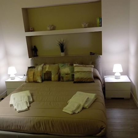 バーリLa Casa Di Peppeアパートメント エクステリア 写真